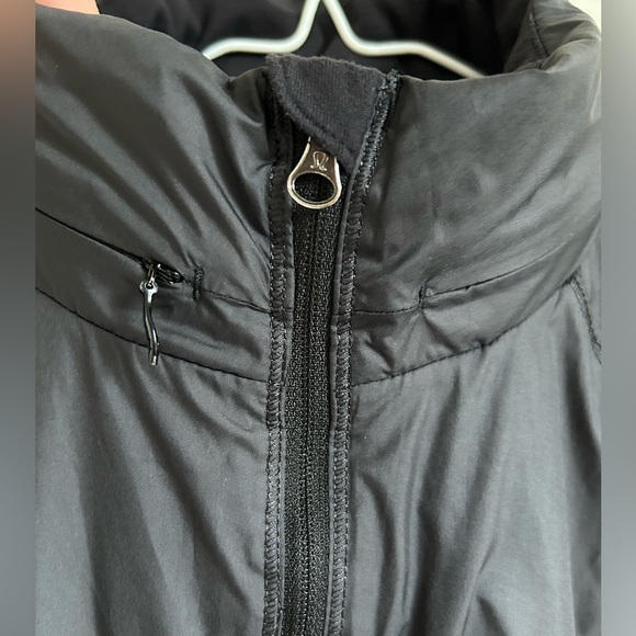 Lululemon Windbreaker Jacket, Black, Size 10 - Picture 9 of 12
